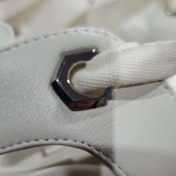 Delta Blayke White Sandals with Crisscross Straps and Dark Sole - Picture 11 of 11